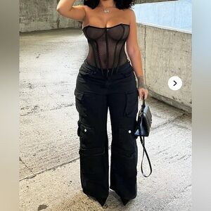 Fashion Nova Black High Rise Women Cargo jeans